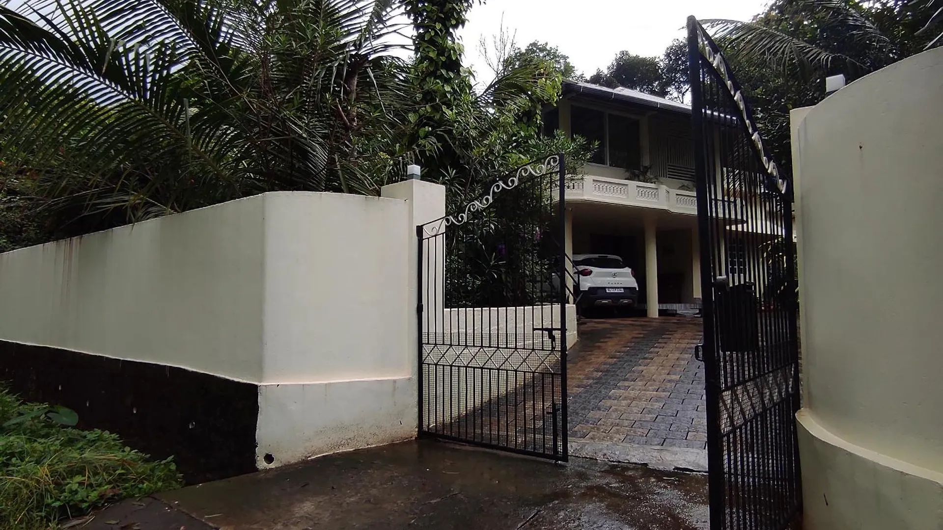Quarto em Acomodações Particulares Joann'S Homes Kalpatta